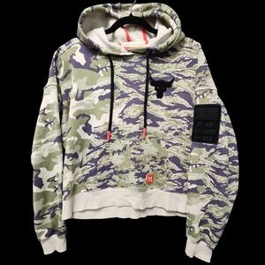 Under Armour Project Rock Veterans‎ Hoodie Womens Medium Loose Fit Camouflage